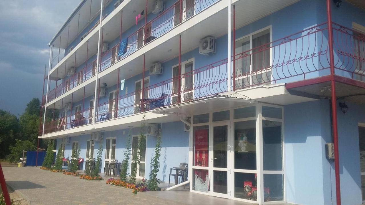 Гостиница "Атлант" Zaliznyi Port Exterior foto